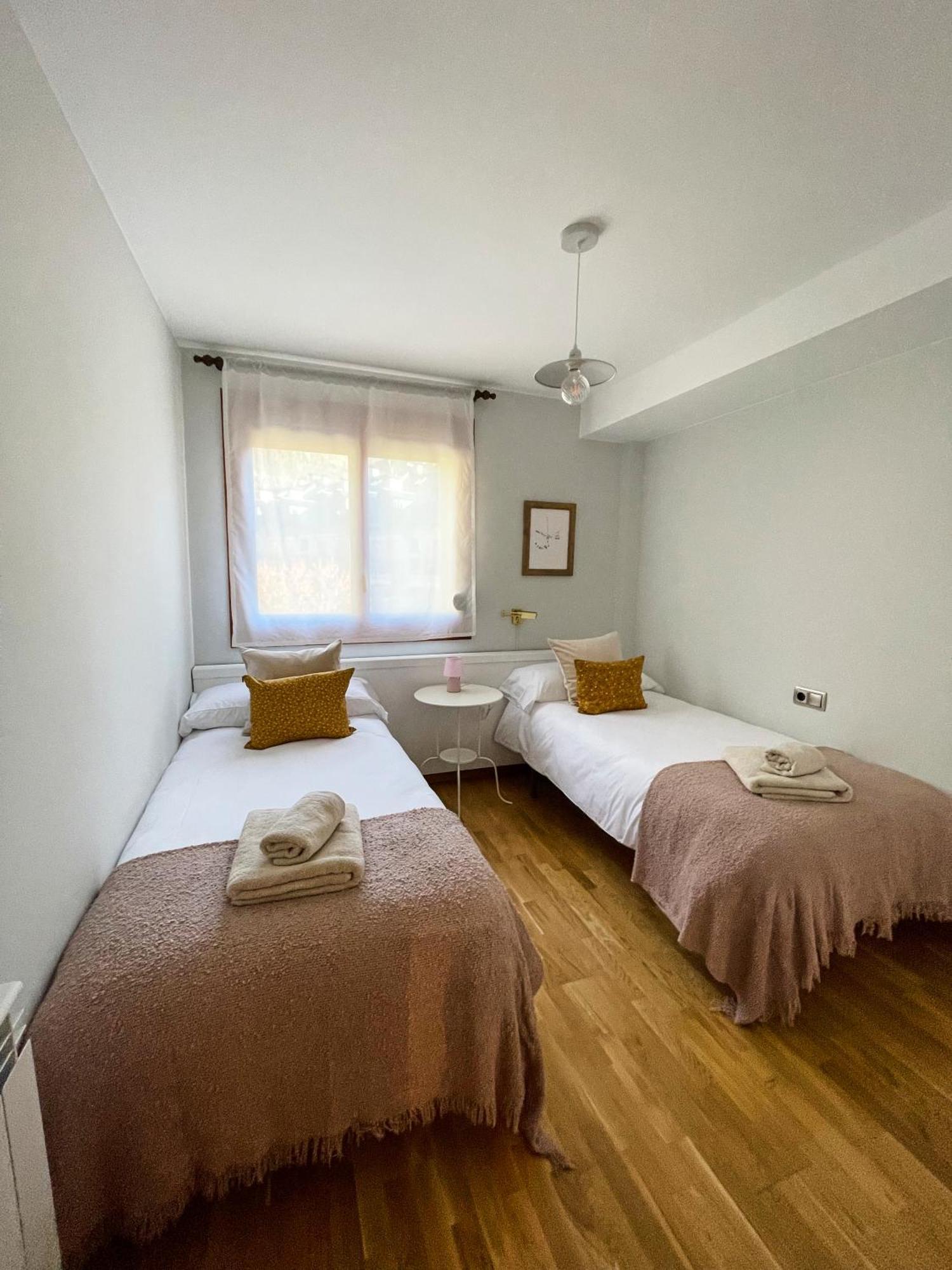 Apartamento En El Centro De Benasque Con Piscina Exterior photo