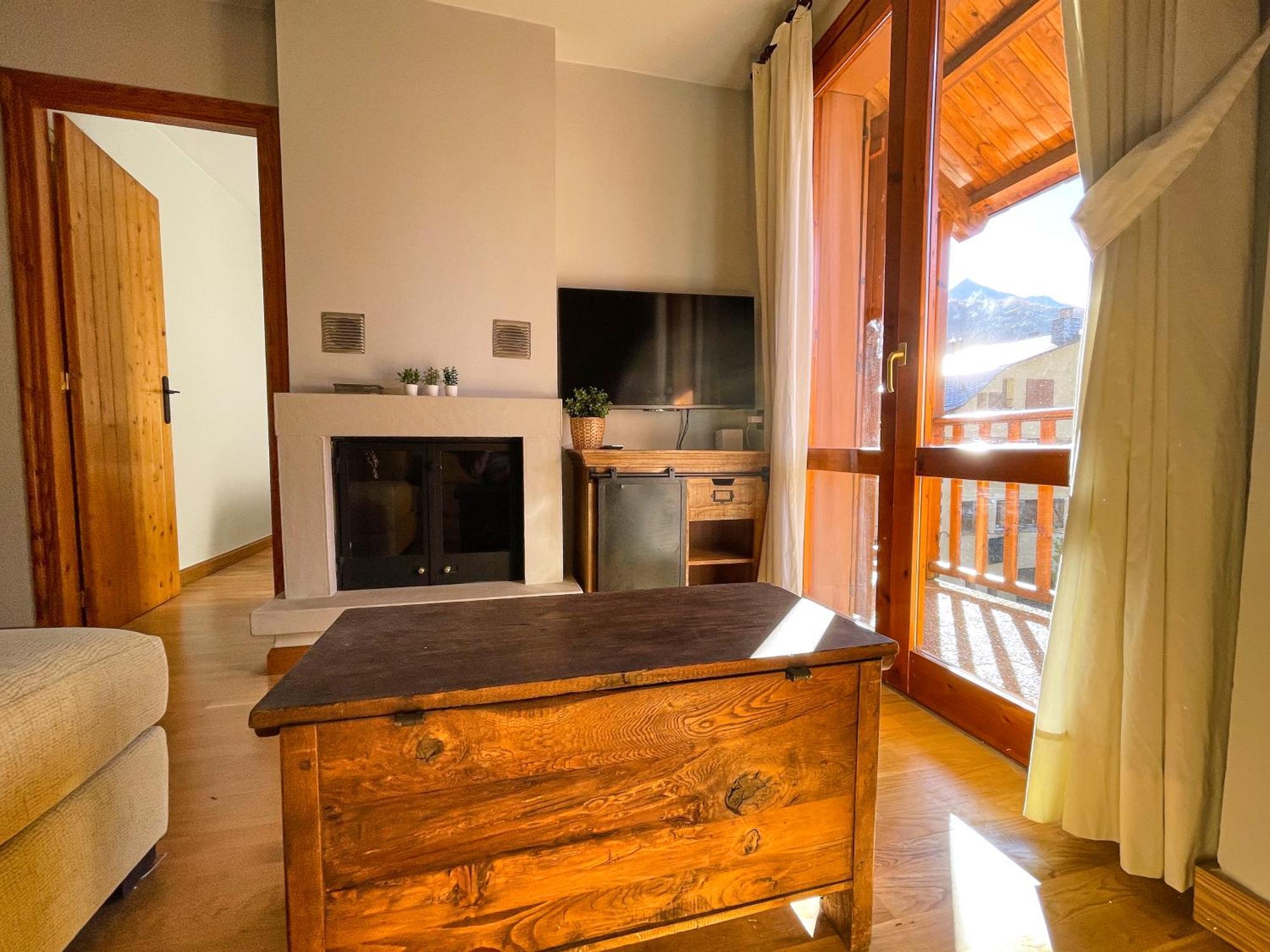 Apartamento En El Centro De Benasque Con Piscina Exterior photo
